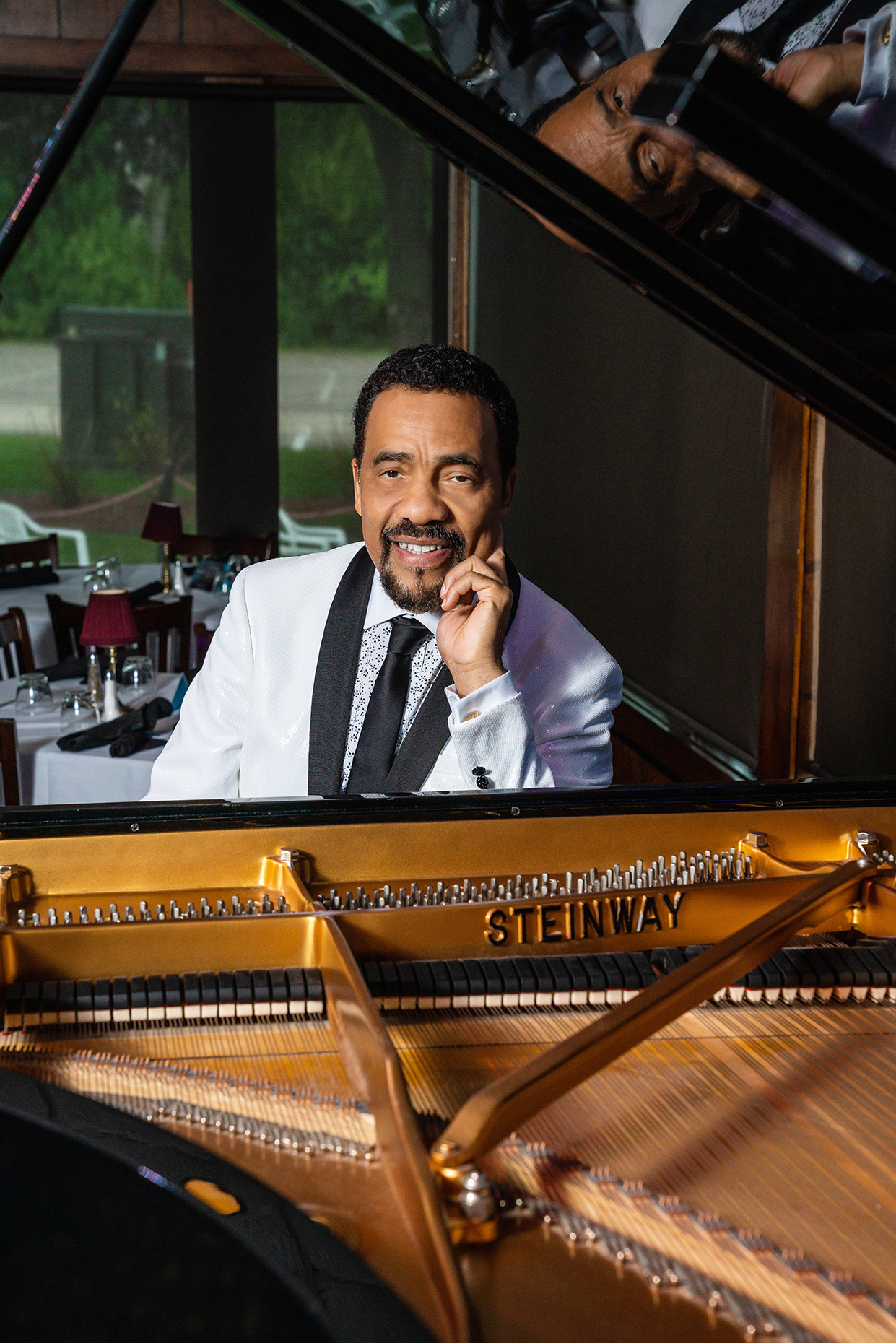 Bobby-Lyle-white-Jacket-3-by-Kathleen Tauer