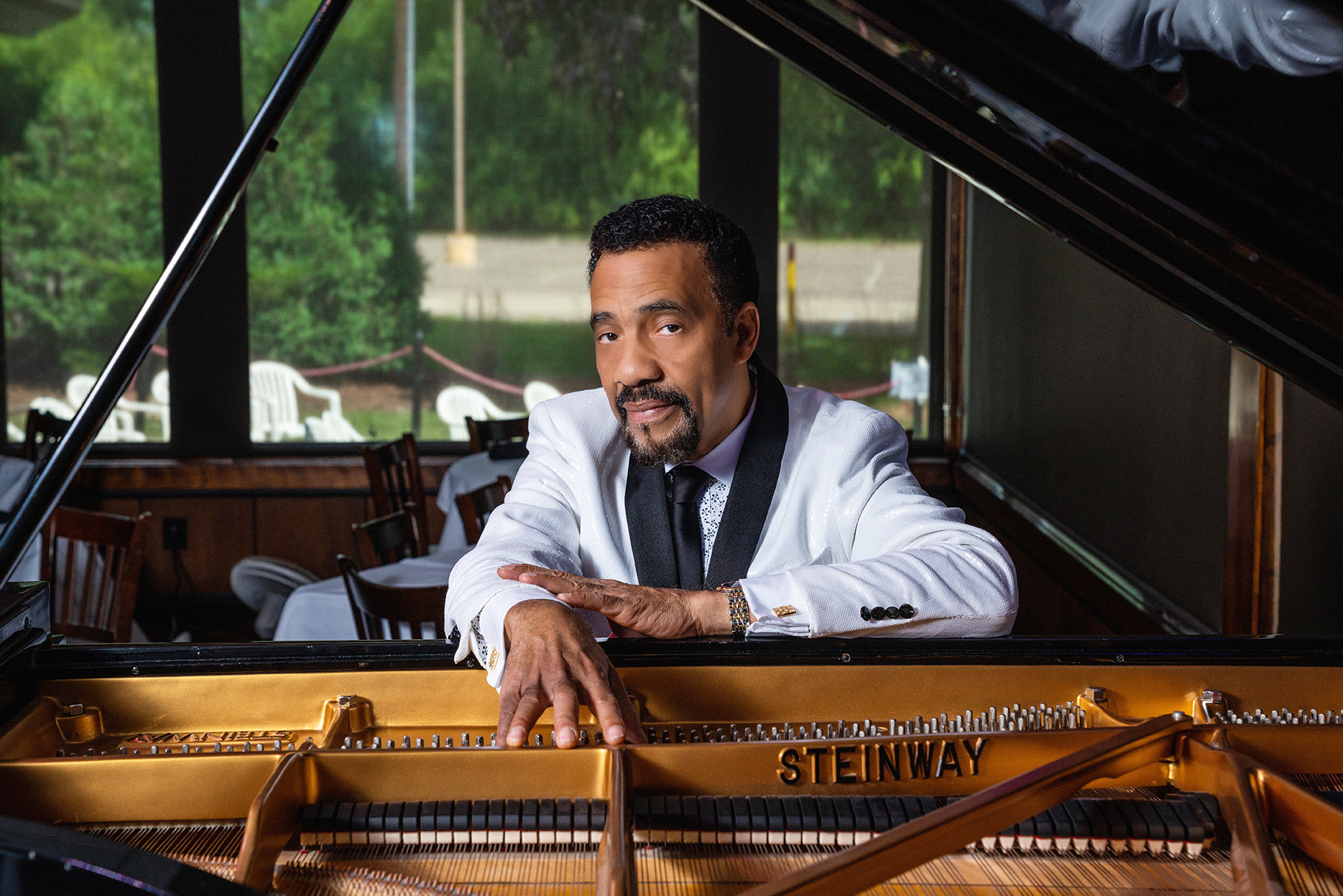 Bobby-Lyle-white-Jacket-3-by-Kathleen Tauer